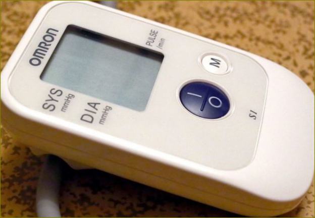 Ocjena točnosti poluautomatskih mjerača krvnog tlaka: kako odabrati, recenzije