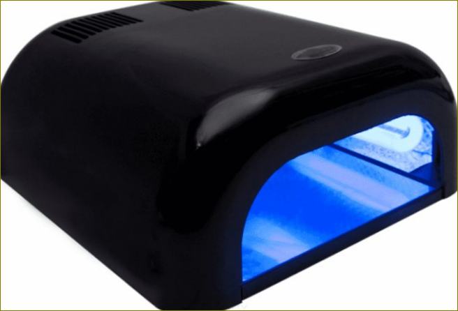 Usporedba UV i LED svjetiljki za sušenje premaza u manikuri