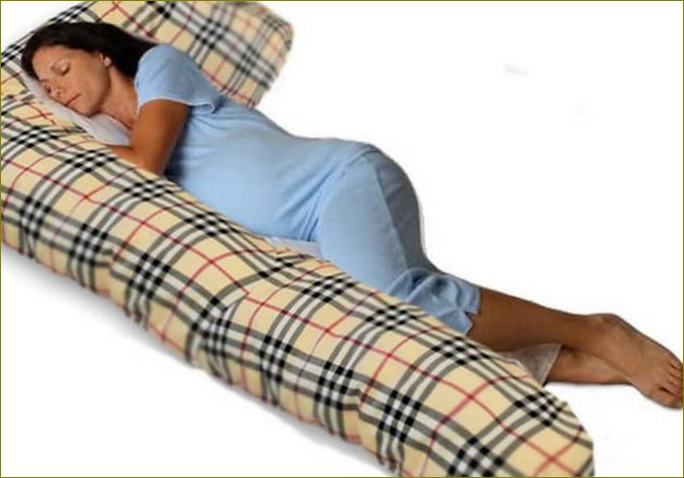 Jastuk za trudnice u obliku slike